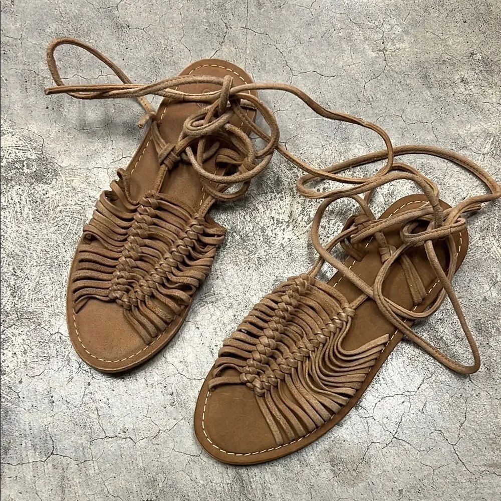 * Tan Braided Sandal - Picture 4 of 8